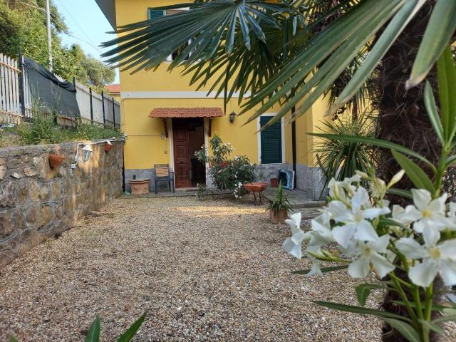 Villetta indipendente in affitto di 150 m² in Via Steria