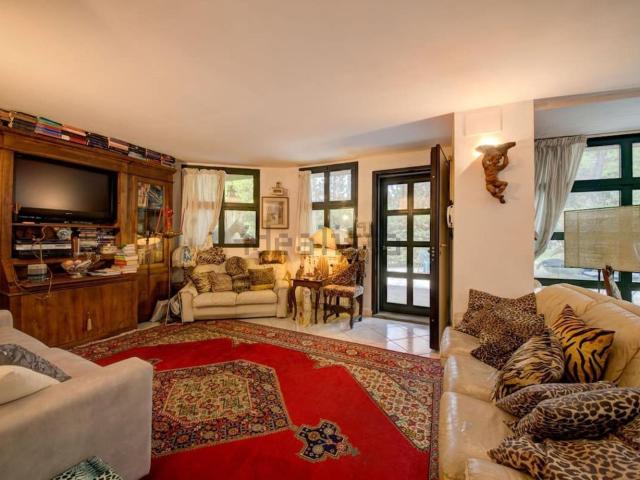 Villetta indipendente in affitto di 150 m² in Viale del Poggio Imperiale