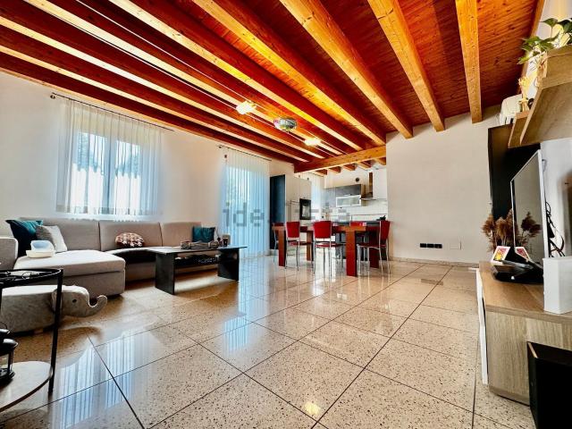 Villetta indipendente in affitto di 160 m²