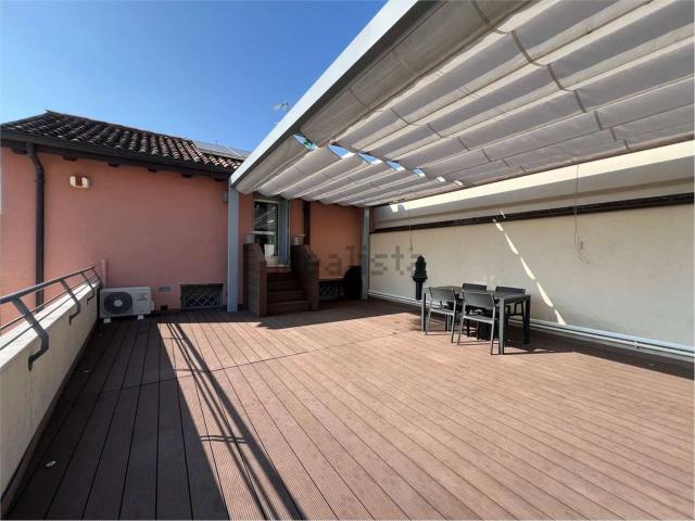 Villetta indipendente in affitto di 160 m²