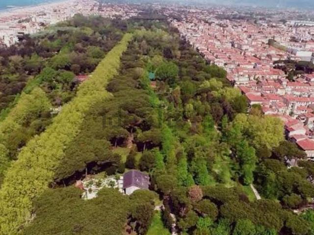 Villetta indipendente in affitto di 180 m² in Via Indipendenza