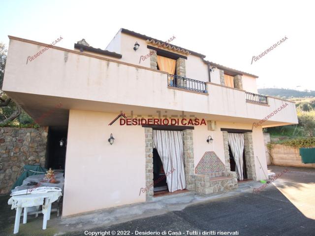 Villetta indipendente in affitto di 190 m² in Via Delle Magnolie