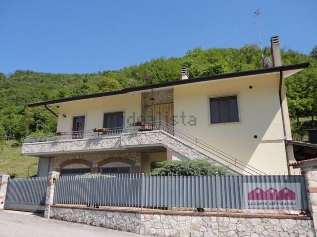 Villetta indipendente in affitto di 200 m² in Via Valle dei Molini, 13