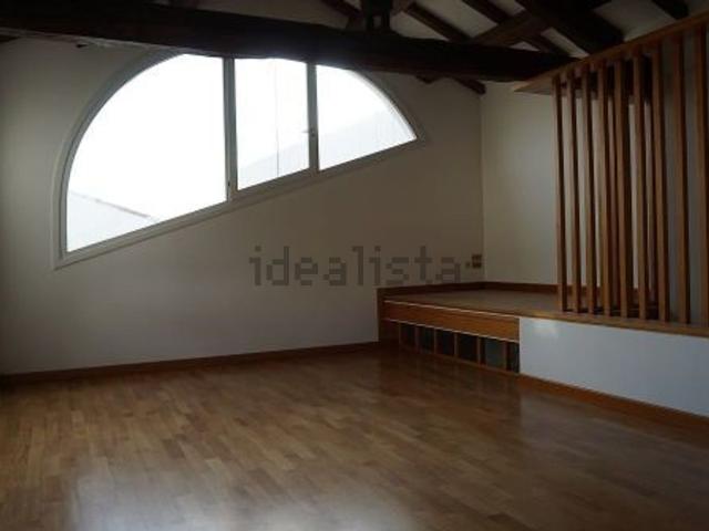Villetta indipendente in affitto di 200 m² in Corso Mazzini