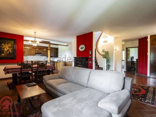 Villetta indipendente in affitto di 220 m²