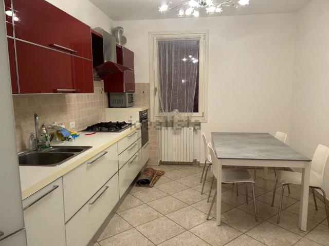 Villetta indipendente in affitto di 230 m² in Via A. Volta