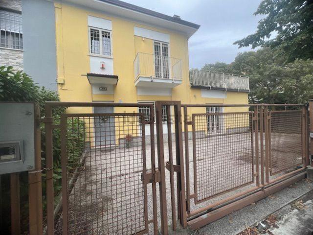 Villetta indipendente in affitto di 250 m² in Via Pierluigi da Palestrina
