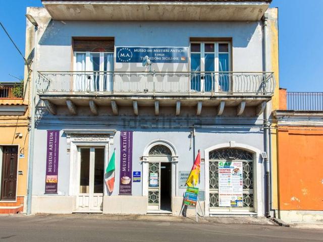 Villetta indipendente in affitto di 260 m² in Via Umberto I, 81
