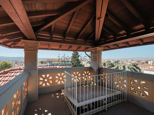 Villetta indipendente in affitto di 285 m² in Via delle Forbici