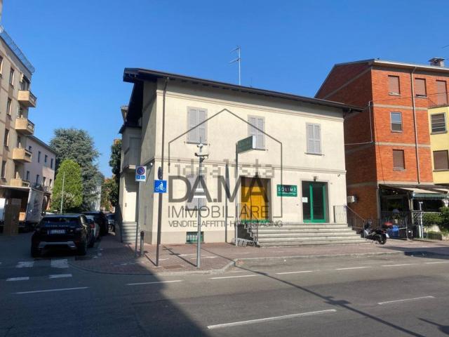 Villetta indipendente in affitto di 303 m² in Via San Leonardo