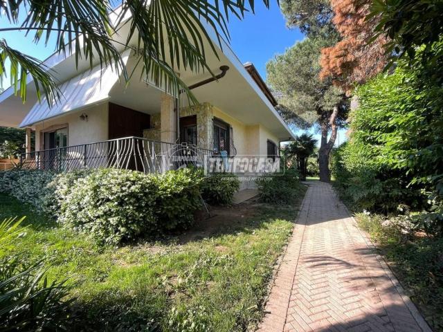 Villetta indipendente in vendita di 400 m²