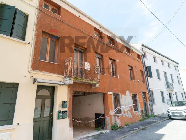 Villetta indipendente in vendita di 400 m²