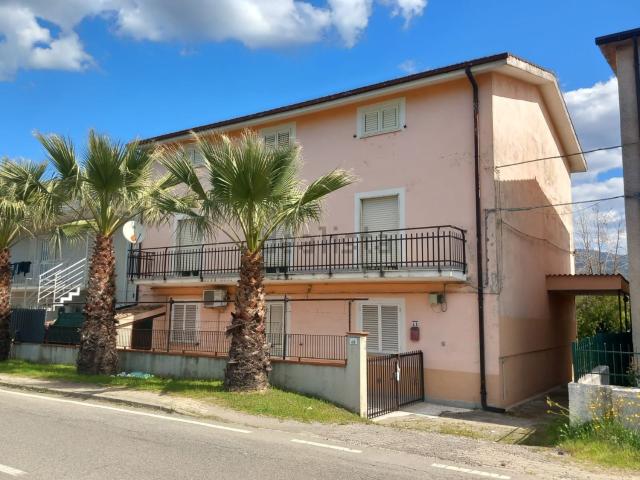 Villetta indipendente in vendita di 400 m² in Via C. Colombo, 68