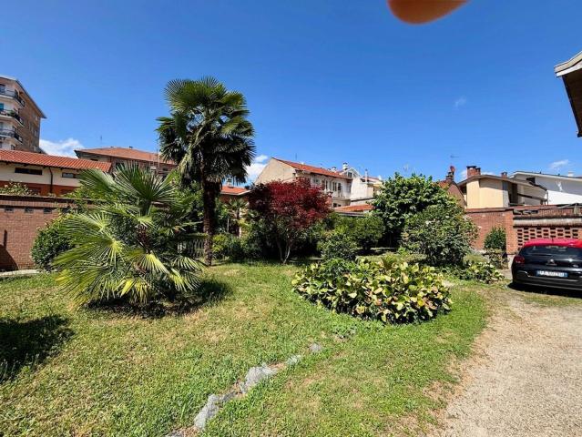 Villetta indipendente in vendita di 400 m² in Via Cavour, 26