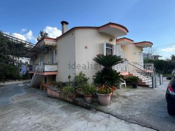 Villetta indipendente in vendita di 400 m² in Via Cacciabella, 12