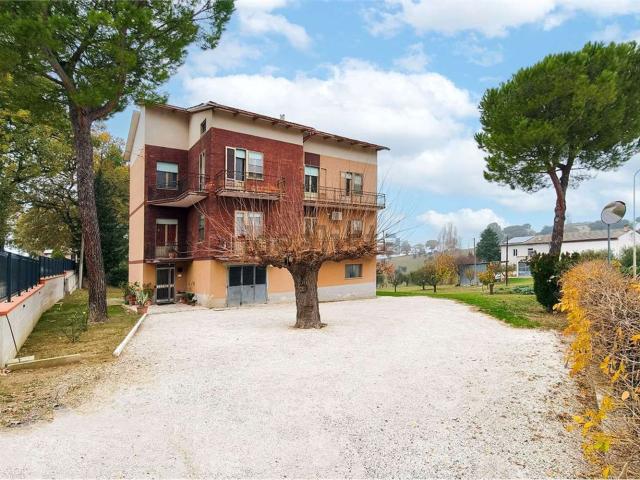 Villetta indipendente in vendita di 400 m² in Via Cianfardone, 2