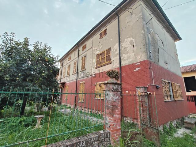 Villetta indipendente in vendita di 400 m² in Via Bruno Armani