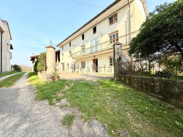 Villetta indipendente in vendita di 400 m² in Via G. Verdi, 76