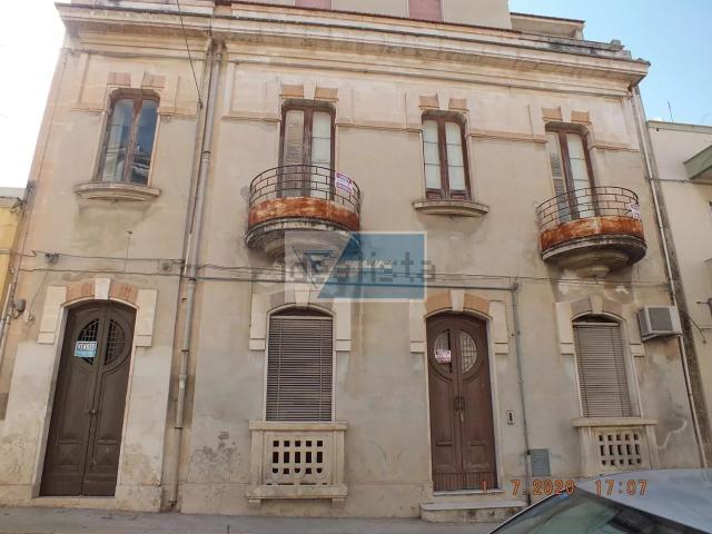 Villetta indipendente in vendita di 400 m² in Via Galileo Galilei