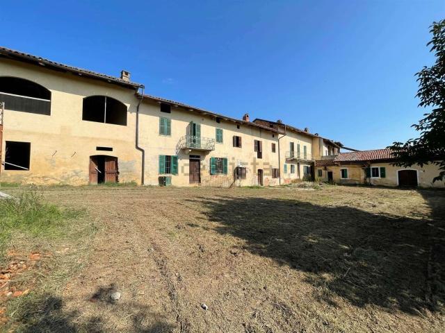 Villetta indipendente in vendita di 400 m² in Via Garibaldi, 58