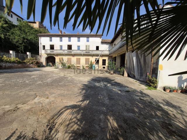Villetta indipendente in vendita di 400 m² in Via Garibaldi, 95