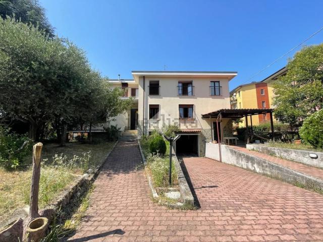 Villetta indipendente in vendita di 400 m² in Via Giuseppe Garibaldi, 5