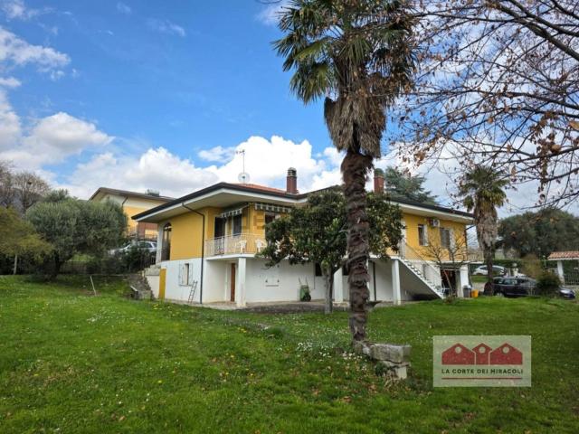 Villetta indipendente in vendita di 400 m² in Via Gian Battista Tiepolo, 20