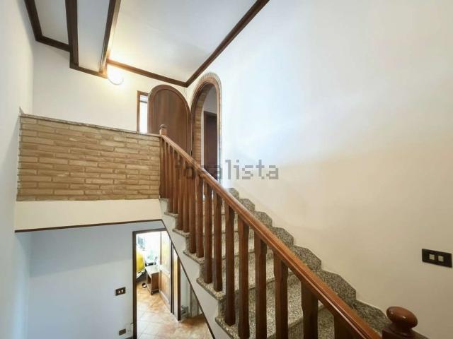 Villetta indipendente in vendita di 400 m² in Via Giglio