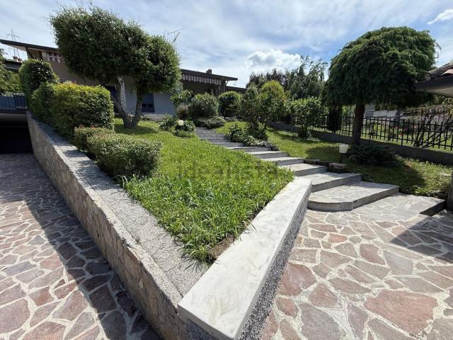 Villetta indipendente in vendita di 400 m² in Via dei Mille