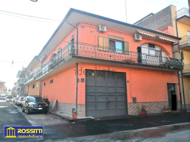 Villetta indipendente in vendita di 400 m² in Via delle Mimose