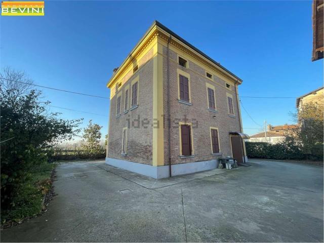 Villetta indipendente in vendita di 400 m² in Via Emilia Est, 1701