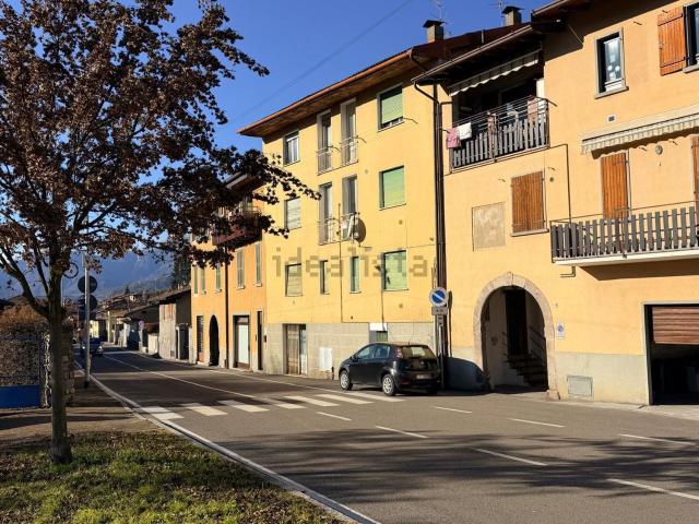 Villetta indipendente in vendita di 400 m² in Via Fiorine, 82