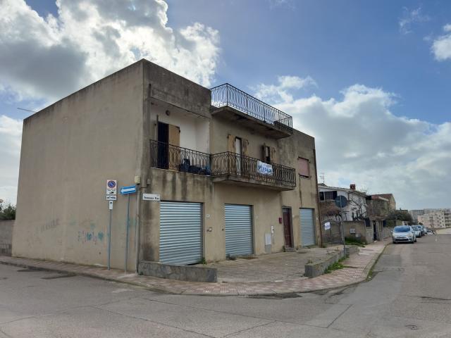 Villetta indipendente in vendita di 400 m² in Via Francesco Riso, 39
