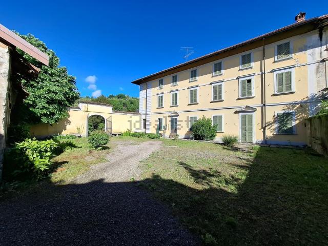 Villetta indipendente in vendita di 400 m² in Via Leonardo Da Vinci, 4
