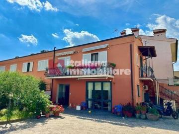 Villetta indipendente in vendita di 400 m² in Via Leonardo Fibonacci