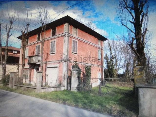 Villetta indipendente in vendita di 400 m² in Via Manzolino Est, 11