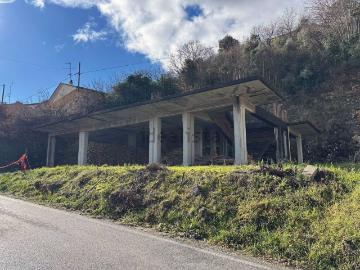 Villetta indipendente in vendita di 400 m² in Via MICHELE CARBONE