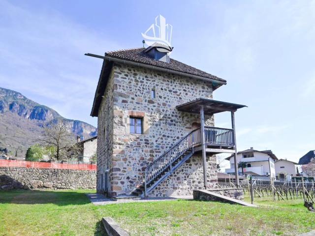 Villetta indipendente in vendita di 400 m² in Via Novale di Sopra