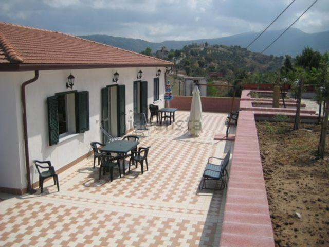 Villetta indipendente in vendita di 400 m² in Via Noce Alta