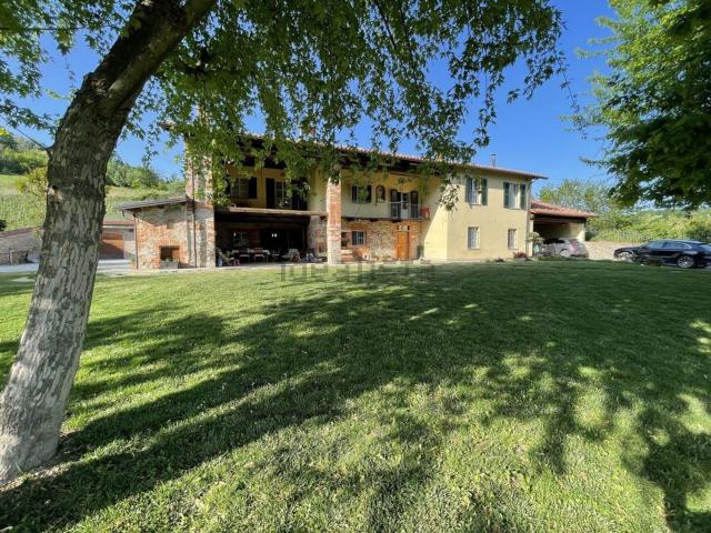 Villetta indipendente in vendita di 400 m² in Via Niella Tanaro, 14