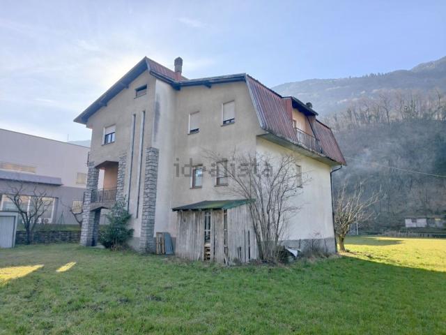 Villetta indipendente in vendita di 400 m² in Via Statale Piagno, 551
