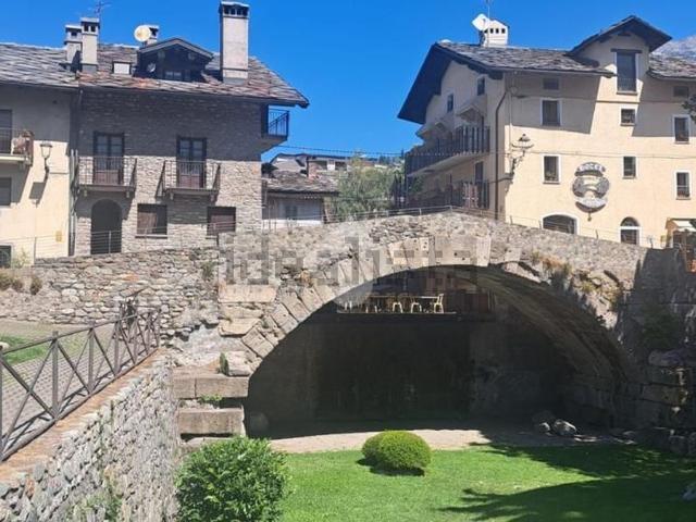 Villetta indipendente in vendita di 400 m² in Via Ponte Romano, 13