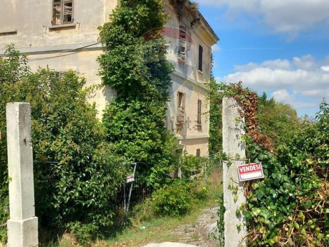 Villetta indipendente in vendita di 400 m² in Via Piave, 2