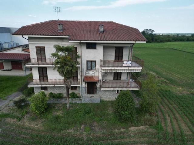 Villetta indipendente in vendita di 400 m² in Via Provinciale Saluzzo, 47