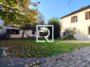 Villetta indipendente in vendita di 400 m² in Via Rotta