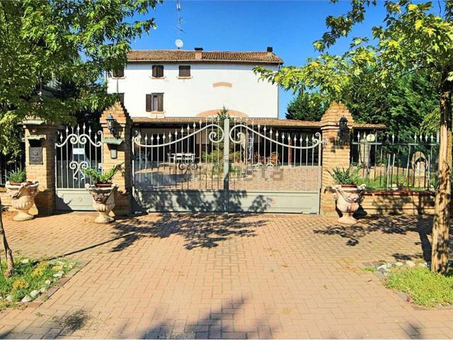 Villetta indipendente in vendita di 400 m² in Via Torchio