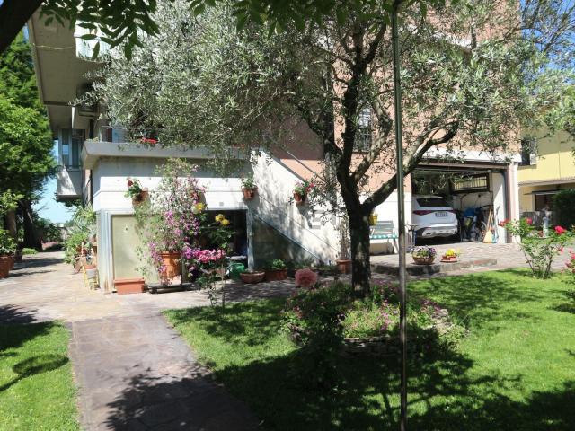 Villetta indipendente in vendita di 400 m² in Via Tagliamento, 44