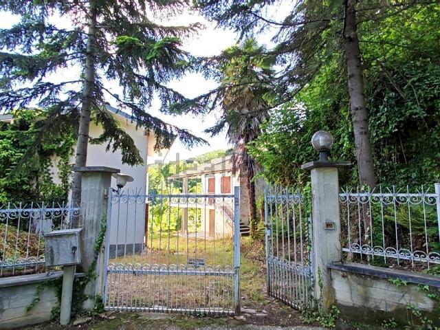 Villetta indipendente in vendita di 400 m² in Via Vottero