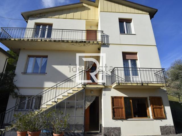 Villetta indipendente in vendita di 400 m² in Via Verità Fratelli, 10