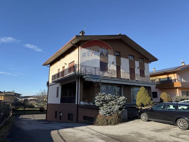 Villetta indipendente in vendita di 400 m² in Viale Vasco Salvatelli, 11